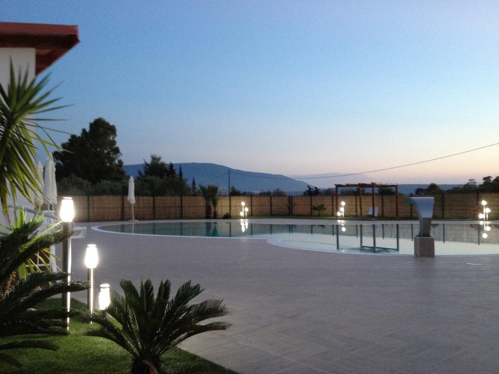 Camping Villaggio Riviera Foce Varano Buitenkant foto