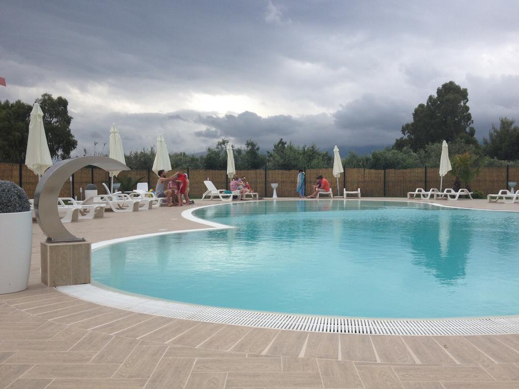 Camping Villaggio Riviera Foce Varano Buitenkant foto
